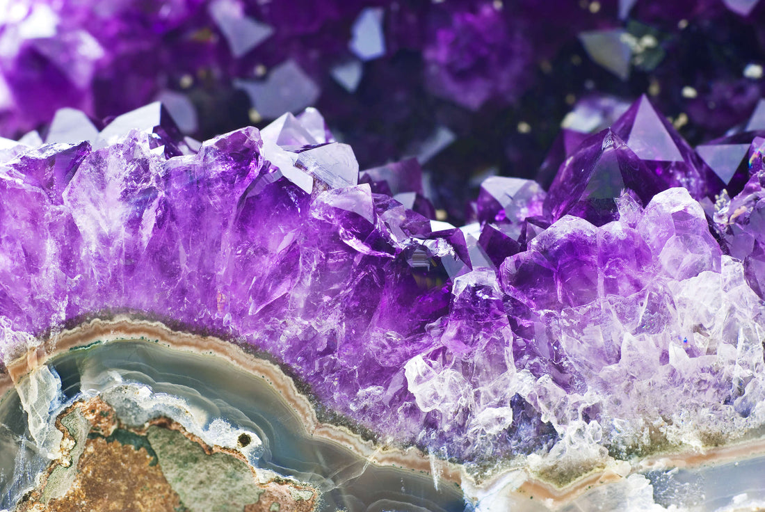 Amneythyst Revealing the Secrets of Amethyst: The Healing Power Within – Samestic ...