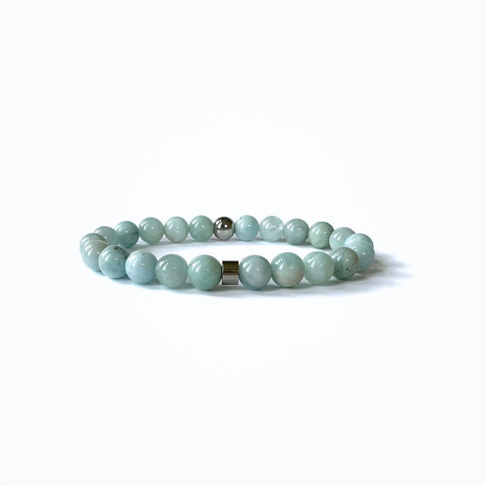 Aquamarine crystal bracelet for women close up
