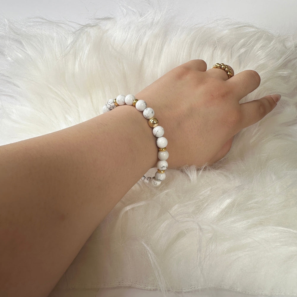Exquisite Howlite Natural Gemstone Bracelet, symbolizing calm, clarity, and emotional balance with its soothing white tones.
