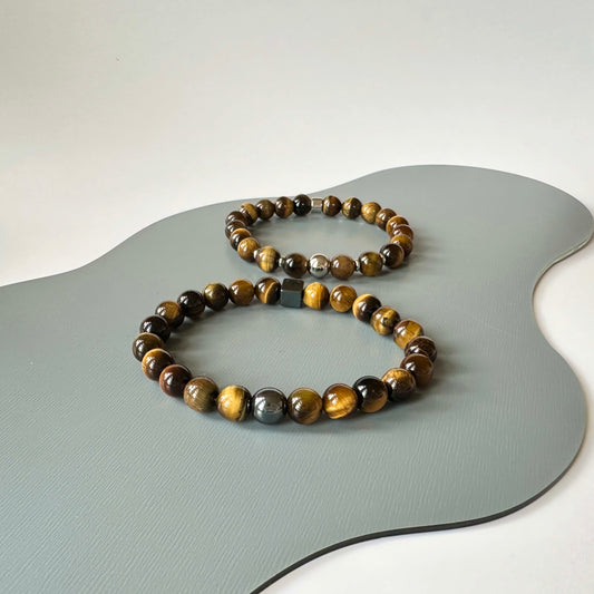 Front view of the Natural Tiger Eye Bracelet for Her, showcasing the stunning golden-brown tiger eye stones.